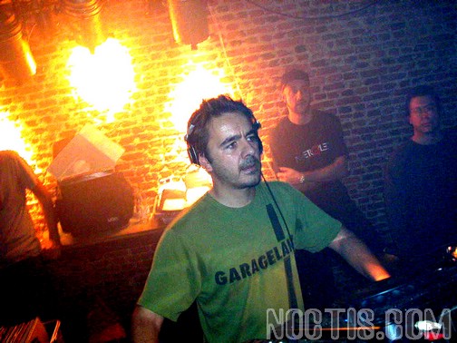 Paradise 10 Oct. 2003 by Patrick Socks, at Caf d'Anvers